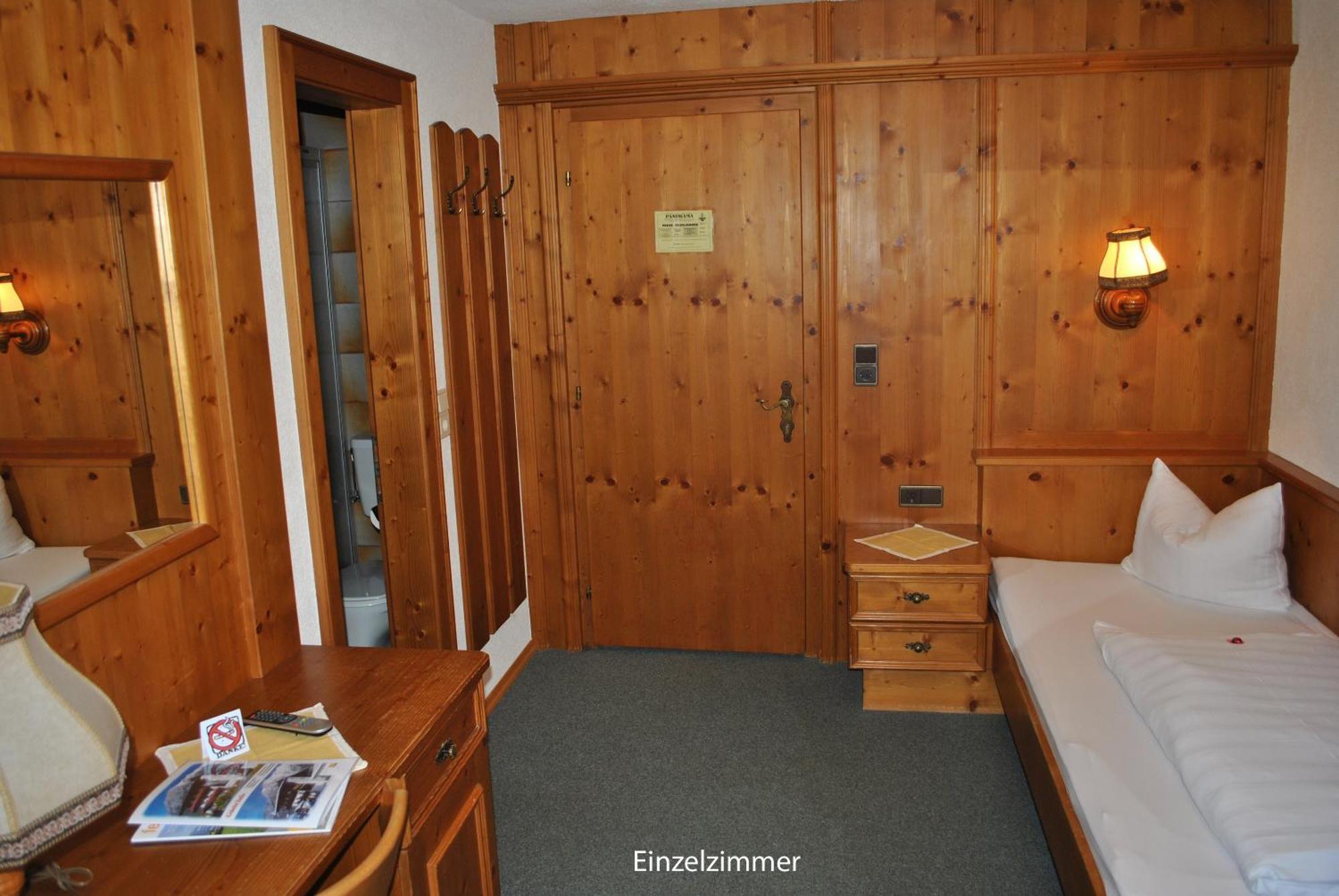 Gasthof Panorama Obsteig Room photo